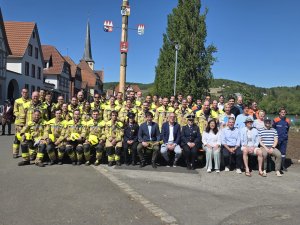 Impressionen von der Maibaumaufstellung