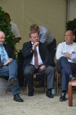 Randnotizen zum Doppeljubil&auml;um: Besondere G&auml;ste und besondere Gl&uuml;ckw&uuml;nsche