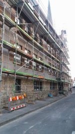 Rathausumbau - Mainstra&szlig;e durchg&auml;ngig wieder befahrbar - Rathaushof lichtet sich